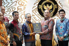 Terima LHP dari BPK, DPRD BU Komitmen Perkuat Pengawasan Keuangan Daerah 
