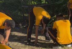 Dukung Program GEMPITA, Polresta Bengkulu Bersihkan Mushola