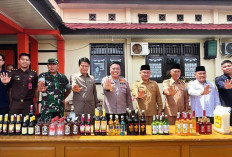 Polres Kaur Musnahkan   1.200 Botol Miras