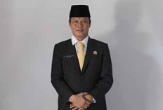 Mengenal Lebih Dekat Sosok Ketua DPRD Kaur:  Dulu Berkutat Seputar Kunci dan Obeng, Kini Kuasai Palu Sidang 