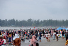 Pengunjung Pantai Panjang Bengkulu Tembus 8 Ribu per Hari, 30 Anak Dilaporkan Hilang 