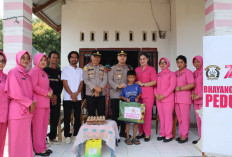 Bhayangkari Peduli, Polres BS   Salurkan Bansos untuk Warga Kedurang