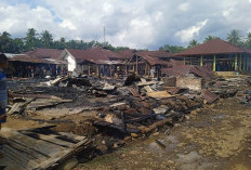 Kebakaran Hebat di Pasar Sabtu Sidomukti, Puluhan Kios dan Rumah Hangus