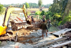 Satgas Koramil 408-05/Manna Kebut   Pembangunan Jembatan Garuda