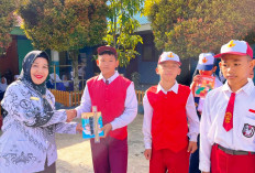  SMPN 2 Lebong Salurkan Bantuan ke Siswa