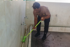 Sambut Hari Bhayangkara ke-80, Polsek Ratu Agung Bersihkan Masjid dan Gereja