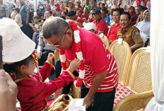 Pawai Perjuangan Tutup Rangkaian HUT RI di Bengkulu Utara, Kreativitas Pelajar Tumpah di Jalan