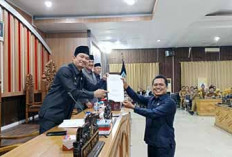 Silpa Tak Boleh Mengendap! Fraksi Demokrat Sejahtera BU Minta Prioritaskan Jalan, Kesehatan dan Pendidikan