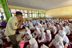 Sosialisasi di SMP N2 Bengkulu Selatan, Kasat Pol PP Ingatkan Pelajar Jauhi Bullying