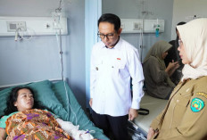 Dedy Wahyudi Sambangi Korban Kebakaran Jenggalu, Azalia Dapat Bantuan dan Dukungan