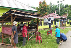 Desa Kembang Seri Hidupkan Pos Kamling Baru, Warga Bahu-Membahu Mendukung