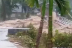 Hujan Deras, Akses Jalan Painan- Padang Terputus, Ratusan Rumah Terendam