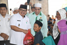  Rayakan Tahun Baru 2025, Pemkot Bengkulu Berbagi Paket Sembako dan Doa Bersama dengan Anak Yatim