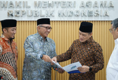 Wamenag Puji Dapur MBG Berbasis Wakaf di Darunnajah, Siap Jadi Percontohan Nasional