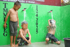 Senyum Ceria Anak-anak Sambut Sumur Bor TMMD Ke-124 Kodim 0408/BS