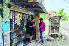 Hendak Bobol Warung, Pelaku Pencurian Terekam CCTV