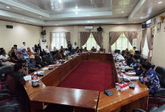 Usul Tunda Bongkar Lapak Pantai, Pedagang Pantai di Bengkulu Datangi DPRD Begini Tanggapannya 