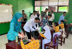Bupati dan Forkopimda Launching Perdana Program MBG  di Seluma, Disambut Antusias Siswa