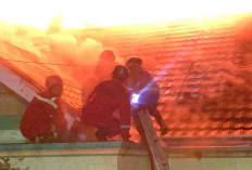Diduga Korsleting, Rumah di Bengkulu Terbakar, Begini Kronologis Kejadiannya