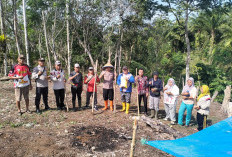  Turun ke Ladang Jagung, Polisi Bangkitkan Semangat Ketahanan Pangan di BS