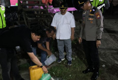 Tekan Peredaran Miras dan Sosialisasi Pemberlakuan Jam Malam, 2 Pemilik Warung Tuak Diamankan