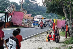 Angin Puting Beliung Terjang Pelabuhan Linau, Sejumlah Atap Rumah dan Warung Rusak