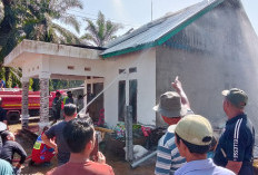 Rumah Warga Taba Tembilang Dilalap Api,  Diduga Karena Korsleting Listrik 
