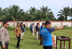 Asah Keterampilan dan Kesiapan Personel, Polres Bengkulu Selatan Gelar Latihan Menembak