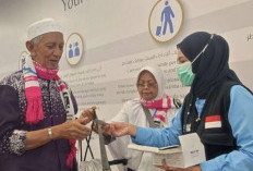  Cuaca Panas Ekstrem di Tanah Suci Capai 45 derajat Celcius, Tim Kesehatan Bagikan Oralit dan Masker 