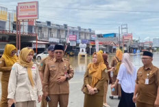 Respons Cepat Banjir, Kepala Dinkes Provinsi Bengkulu Tinjau Lokasi Terdampak