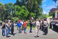 Tuntut Keadilan bagi Sopia, Puluhan Warga Demo di Mapolres Kepahiang