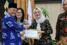 Pemkab BS Raih Penghargaan Terbaik Kedua, Penyelenggaraan SDI Tingkat Daerah