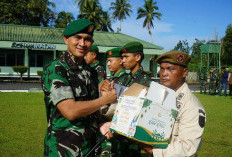 Jelang Idul Fitri 1447 H, Dandim 0408/BS Berikan Bingkisan kepada Personel dan PNS