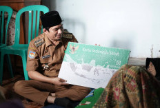 Peduli Warga Kurang Mampu, Bupati BU Serahkan Bantuan untuk Penderita Kanker di Argamakmur