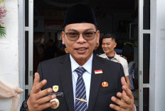 Bupati Seluma Hadiri Paripurna HUT ke-77 Bengkulu Selatan, Sampaikan Doa dan Harapan