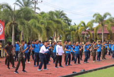 Meriahkan HUT Bhayangkara ke-78, TNI-POLRI di Mukomuko Senam Bersama