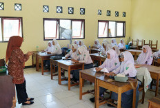 Kekurangan Ruang Kelas, Proses   KBM SMKN 3 Tetap Berjalan