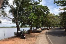Tata Kawasan Danau Dendam Tak Sudah, Pondok dan Payung Pedagang Dilepas