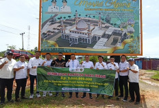  PT Bio Serahkan Bantuan   Pembangunan Masjid Agung Benteng
