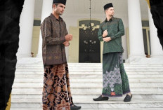 Inspirasi Outfit Lebaran Bergaya Trendi Bersama Sarung BHS