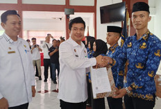 Bupati Arie Serahkan SK Pengangkatan 183 ASN Formasi 2024, Sampaikan Pesan Khusus