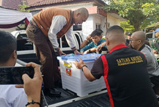 Jaksa Amankan 197 Dokumen, 3 Laptop dan 1 Komputer: Kantor Dinkes BU dan 2 Rumah Pejabat Digeledah
