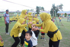 Meriahkan HUT RI ke-79, Anggota dan Persit Yonif 144/JY Gelar Berbagai Lomba, Begini Keseruannya