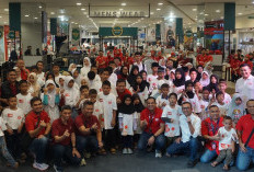 Jalani Ramadan Sepenuh Hati Telkomsel Ajak Anak Panti Belanja dan Berbagi di Palembang