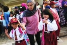 Jadi Momen Menegangkan, 6 Persiapan Hari Pertama Masuk Sekolah Yang Perlu Diketahui