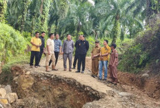 Jalan Amblas di Talang Rami Dibangun, Rp 190 juta untuk Pelapis Tebing