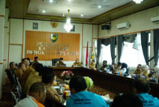 Wabup Pimpin Rapat Pembentukan   Panitia HUT Ke-81 Kemerdekaan RI