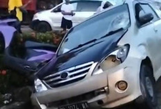 Avanza Tabrak Motor di Padang Jawi, Dua Perempuan Dilarikan ke RSUD Hasanuddin Damrah