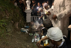 Serba Kekurangan, Ritual   Tabut Tetap Berjalan