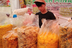 Kerupuk Ranah Minang Laris di Tabut, Rasanya Asin Gurih yang Menggoyang Lidah